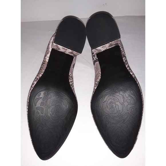 NWOB Taryn Rose ROCHELLE Genuine Leather Pumps Shoes Heels 7 - Picture 4 of 6